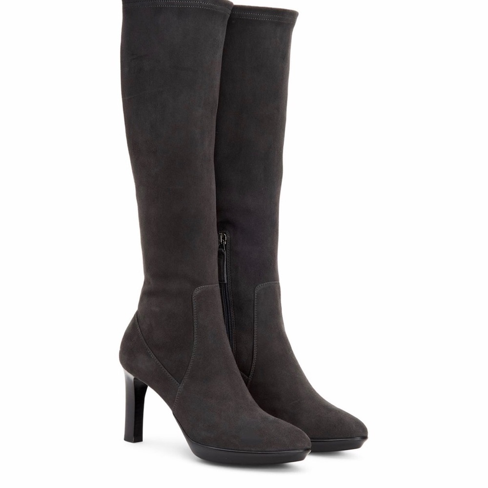 New Aquatalia Rhumba Boots Size 6. Made in Italy.